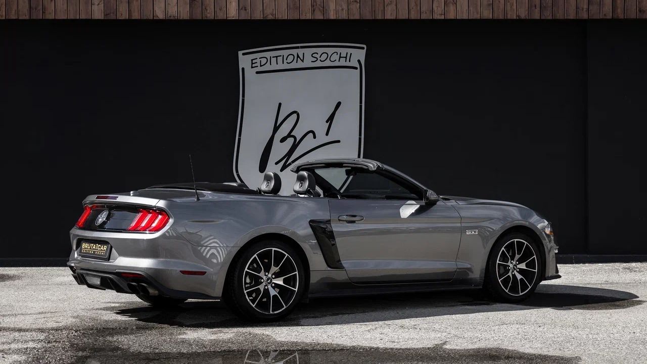 Фото Ford Mustang High Performance - 2