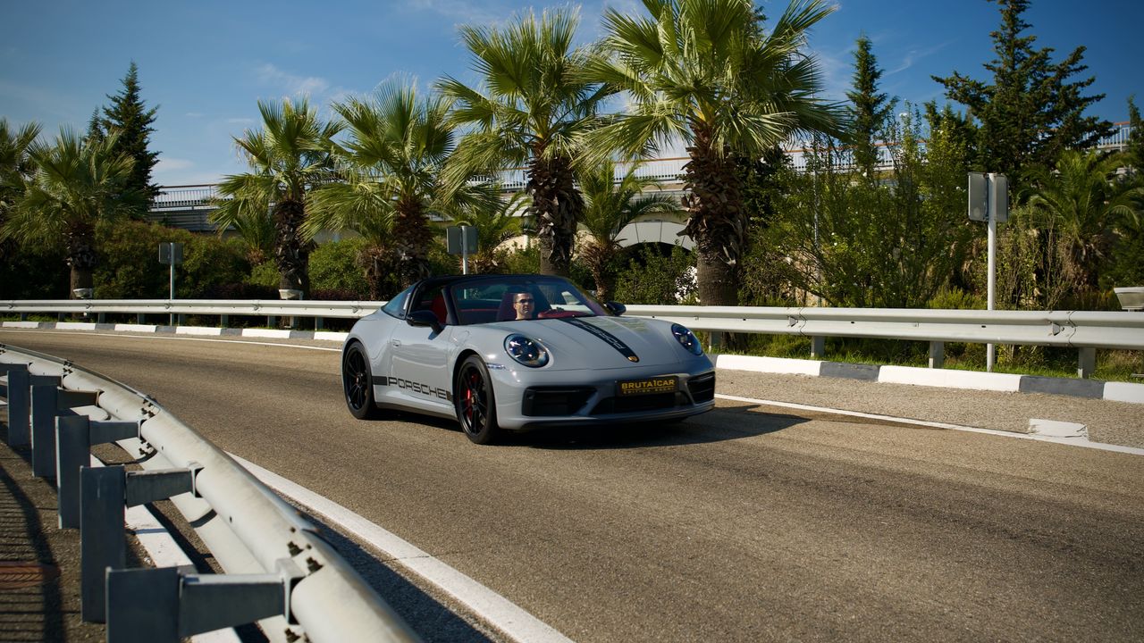 Фото Porsche 911 - 1